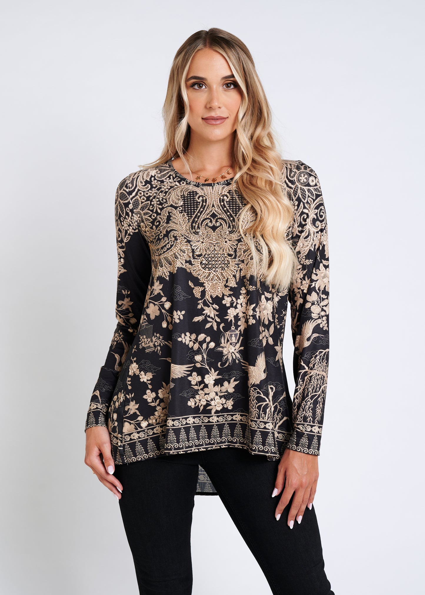 Round Neck Shirt With Rhinestone Finishing