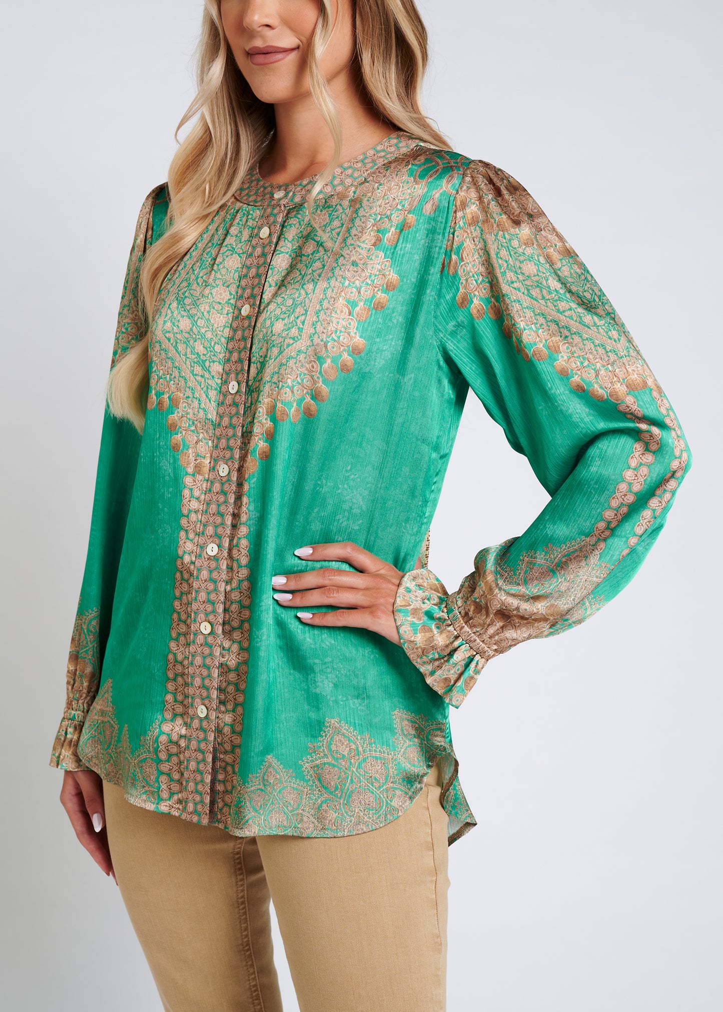 Blouse With Round Neck And Rhinestone Finishing