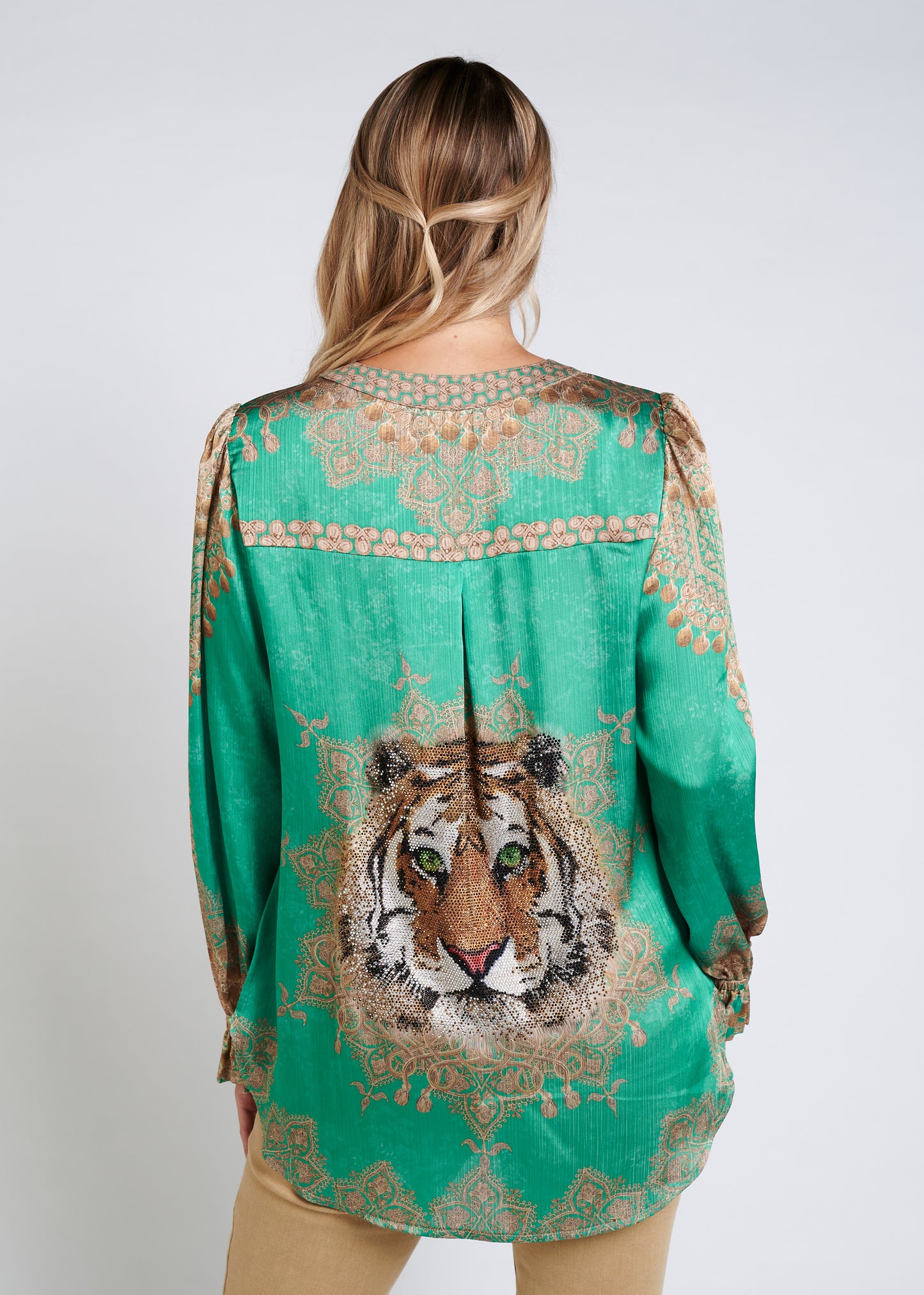 Blouse With Round Neck And Rhinestone Finishing