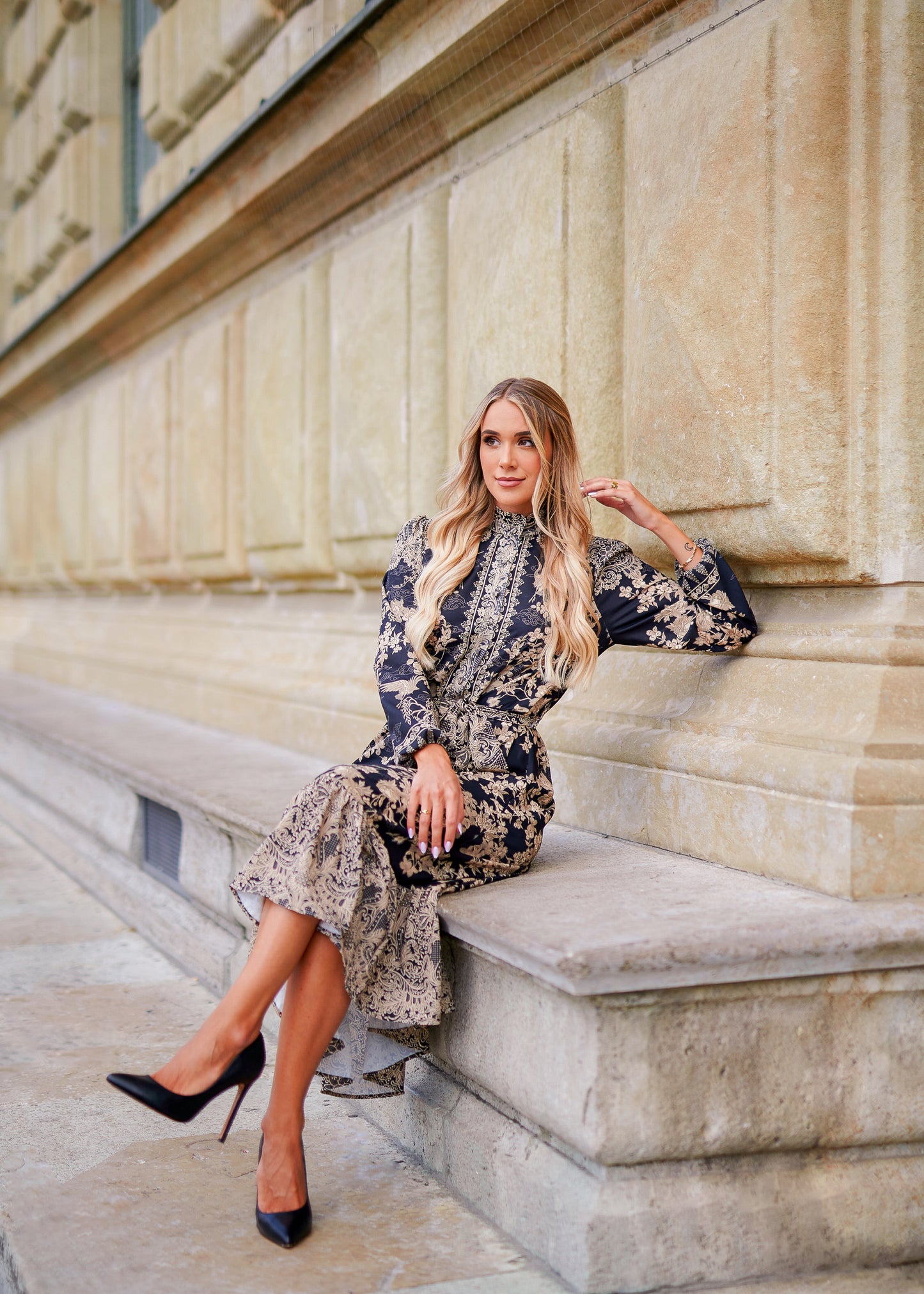 Midi Dress With Ruffled Collar And Belt