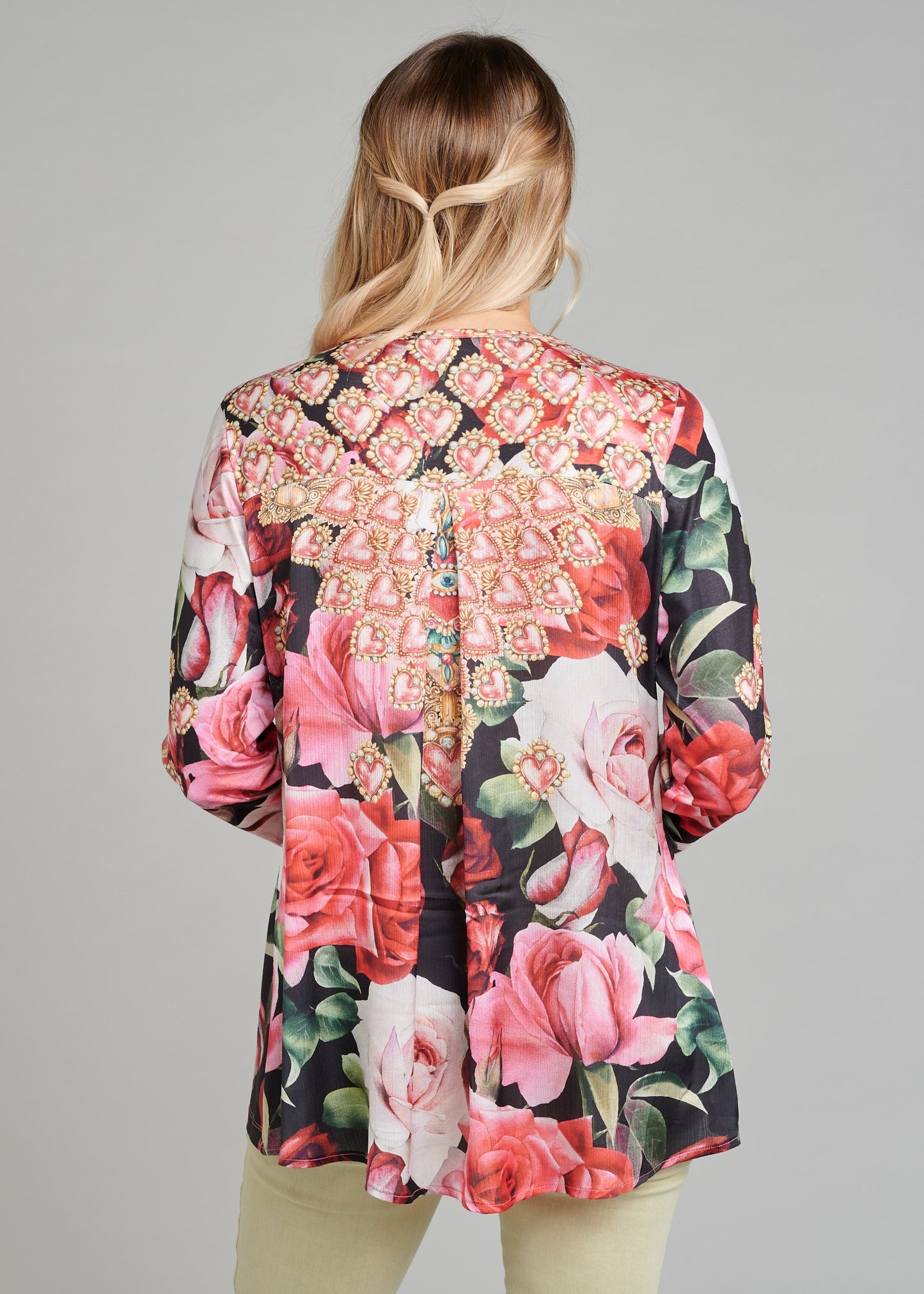 Round Neck Shirt With Rhinestone Finishing