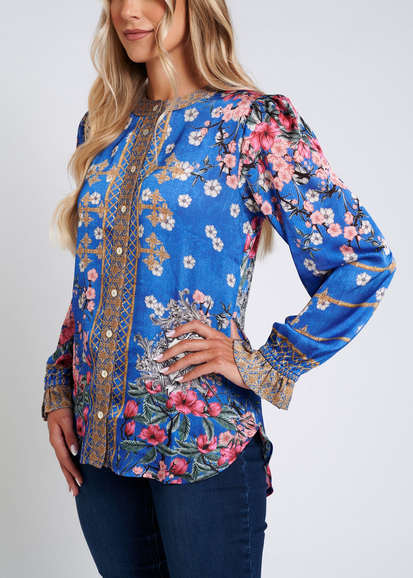 Blouse With Round Neck And Rhinestone Finishing